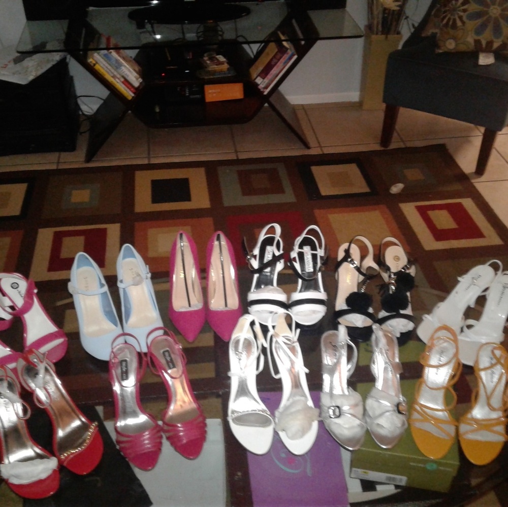 Shoes - Picture 3 of 7